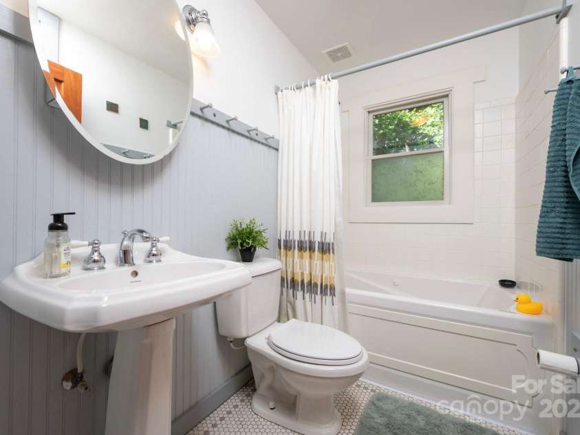 136 Graveyard Road, Fairview, NC 28730.  MLS# CAR4275658, YatesRealty ID 22490. 