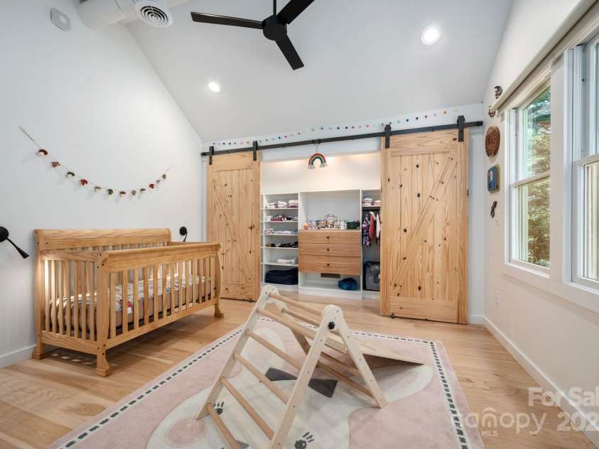 136 Graveyard Road, Fairview, NC 28730.  MLS# CAR4275658, YatesRealty ID 22490. 