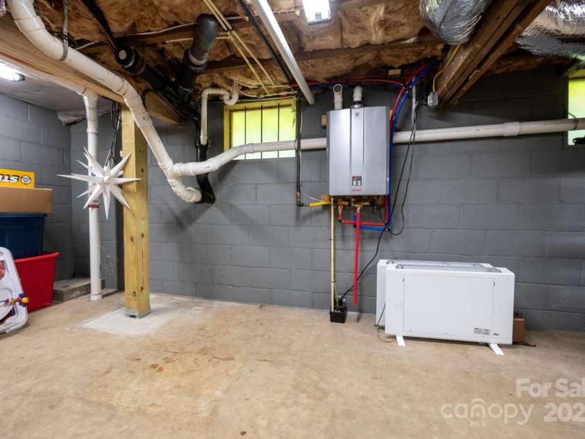 136 Graveyard Road, Fairview, NC 28730.  MLS# CAR4275658, YatesRealty ID 22490. 