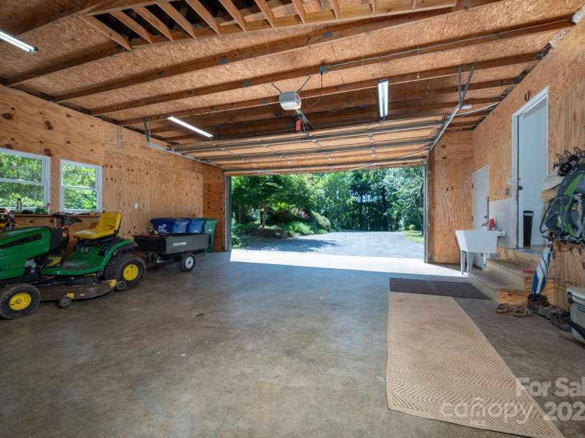 136 Graveyard Road, Fairview, NC 28730.  MLS# CAR4275658, YatesRealty ID 22490. 