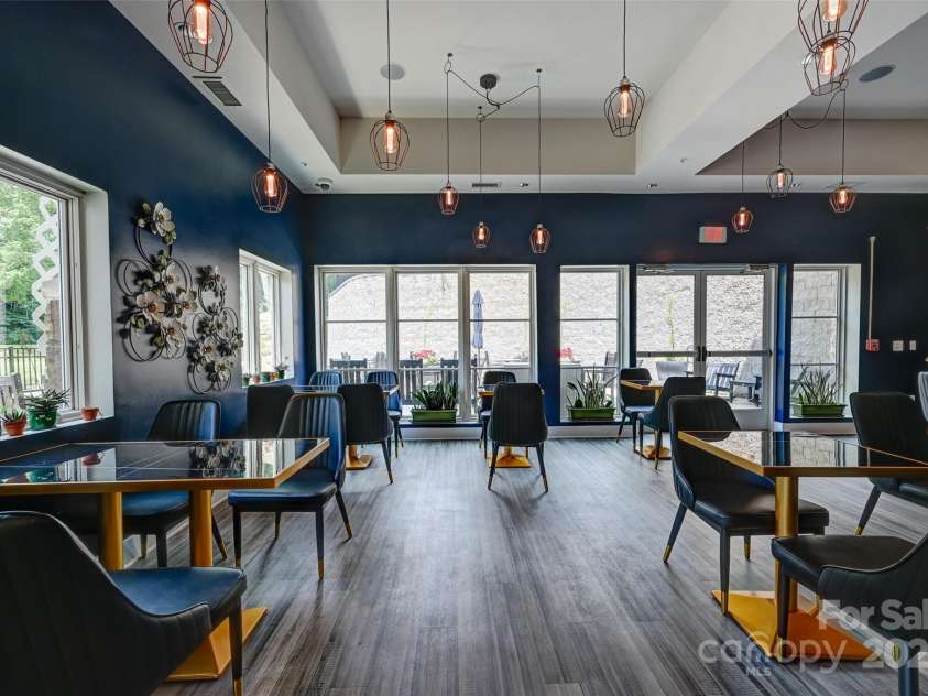 202 Bowling Park Road, Asheville, NC 28803.  MLS# CAR4275657, YatesRealty ID 22491. 