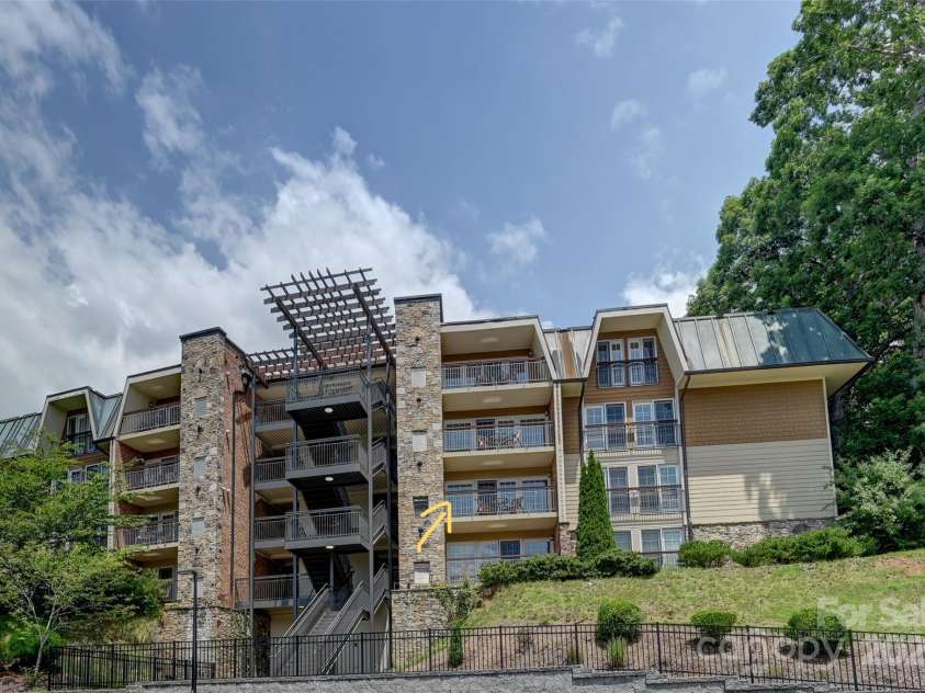 202 Bowling Park Road, Asheville, NC 28803.  MLS# CAR4275657, YatesRealty ID 22491. 