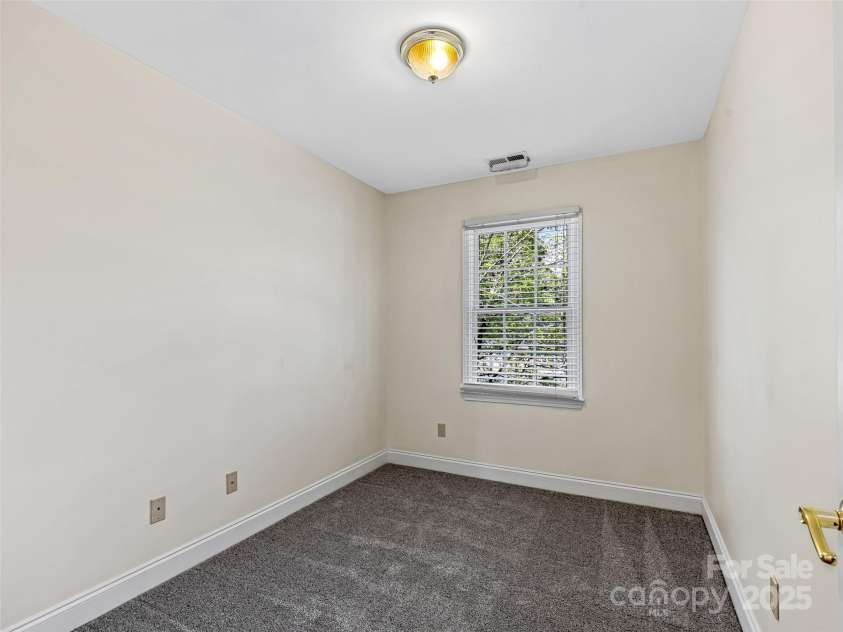 12 Whitleigh Court, Arden, NC 28704.  MLS# CAR4275811, YatesRealty ID 22492. Bonuse Flex Space