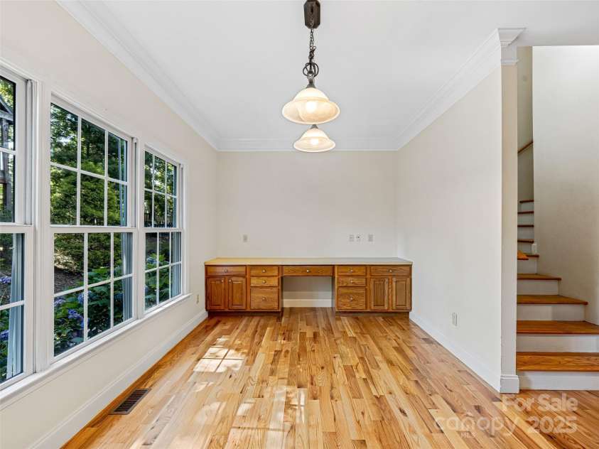 12 Whitleigh Court, Arden, NC 28704.  MLS# CAR4275811, YatesRealty ID 22492. Breakfast Room