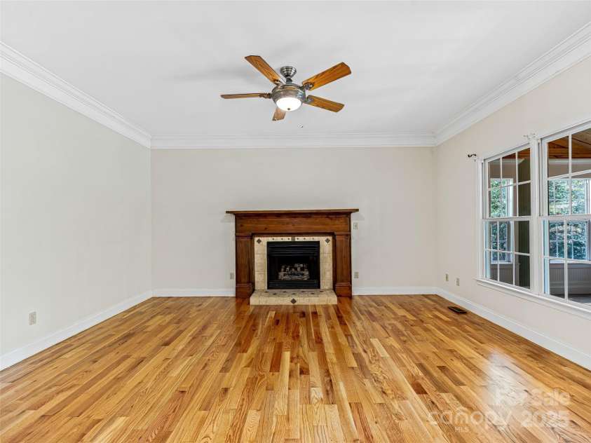 12 Whitleigh Court, Arden, NC 28704.  MLS# CAR4275811, YatesRealty ID 22492. Family Room