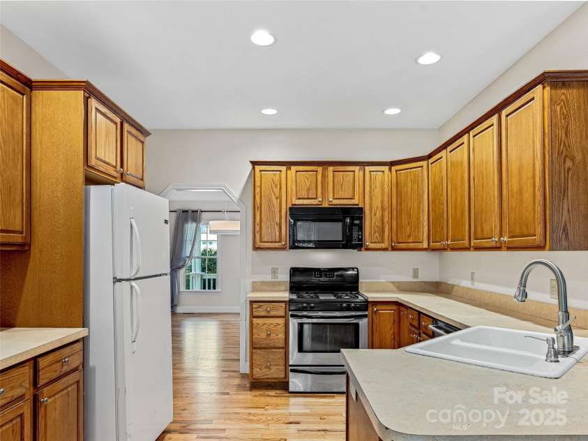 12 Whitleigh Court, Arden, NC 28704.  MLS# CAR4275811, YatesRealty ID 22492. Open Kitchen