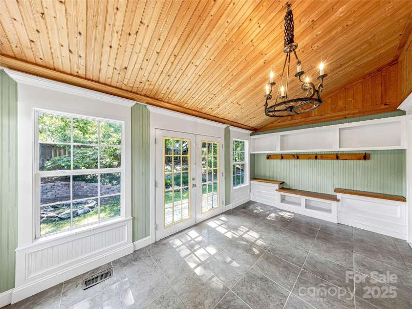 12 Whitleigh Court, Arden, NC 28704.  MLS# CAR4275811, YatesRealty ID 22492. Sun Room