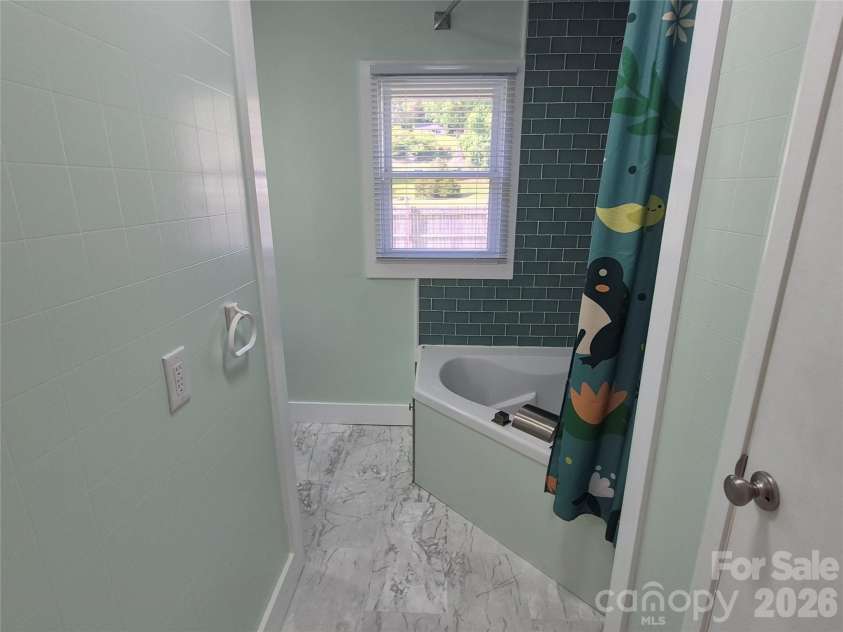 5 Gibson Drive, Maggie Valley, NC 28751.  MLS# CAR4379068, YatesRealty ID 22492. 