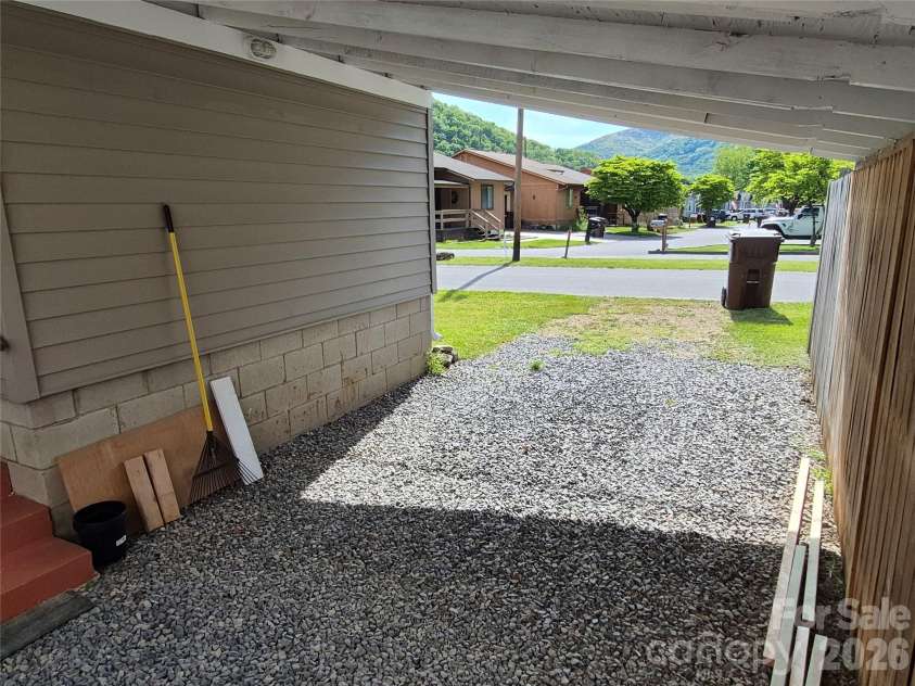 5 Gibson Drive, Maggie Valley, NC 28751.  MLS# CAR4379068, YatesRealty ID 22492. 
