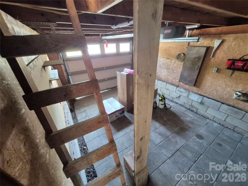 5 Gibson Drive, Maggie Valley, NC 28751.  MLS# CAR4379068, YatesRealty ID 22492. 