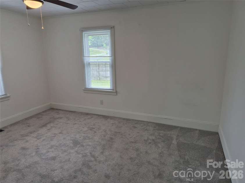 5 Gibson Drive, Maggie Valley, NC 28751.  MLS# CAR4379068, YatesRealty ID 22492. Remodeled Bathrooms!
