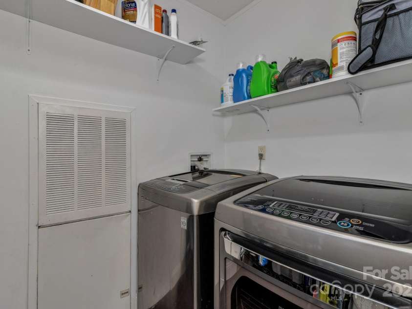 102 Hazy Day Road, Swannanoa, NC 28778.  MLS# CAR4275819, YatesRealty ID 22493. 