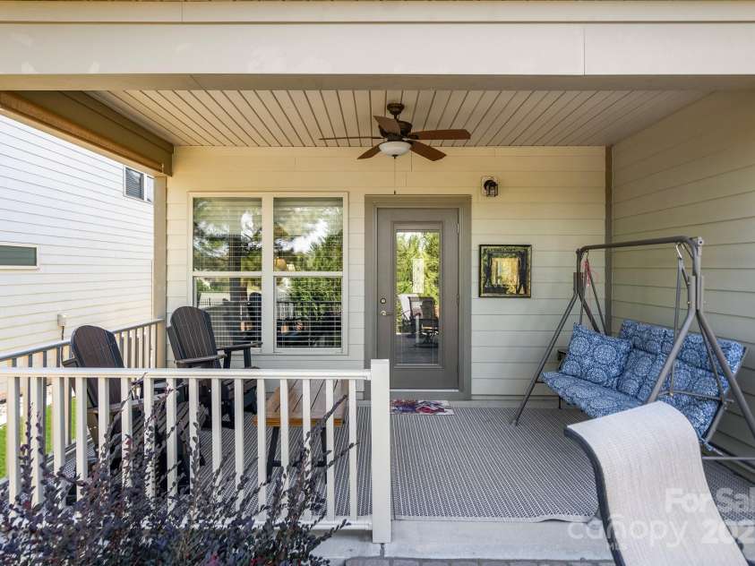 673 Birchway Drive, Fort Mill, SC 29715.  MLS# CAR4313629, YatesRealty ID 22493. Covered Lanai.