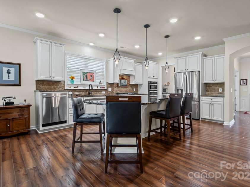 673 Birchway Drive, Fort Mill, SC 29715.  MLS# CAR4313629, YatesRealty ID 22493. Kitchen.