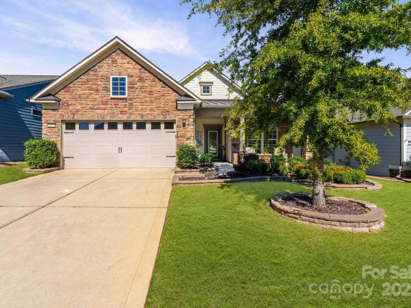 673 Birchway Drive, Fort Mill, SC 29715.  MLS# CAR4313629, YatesRealty ID 22493. Martin Ray