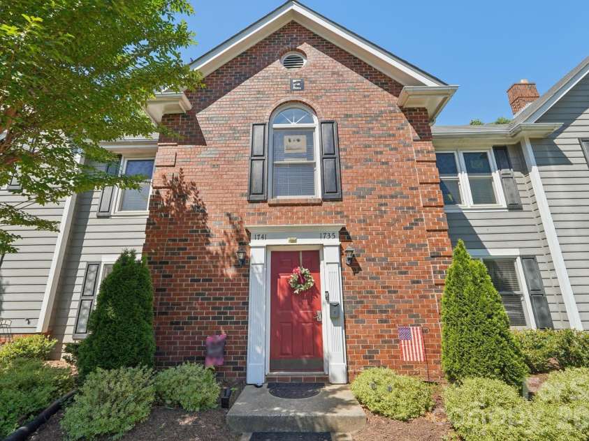 1741 Robinwood Road, Gastonia, NC 28054.  MLS# CAR4325004, YatesRealty ID 22494. 