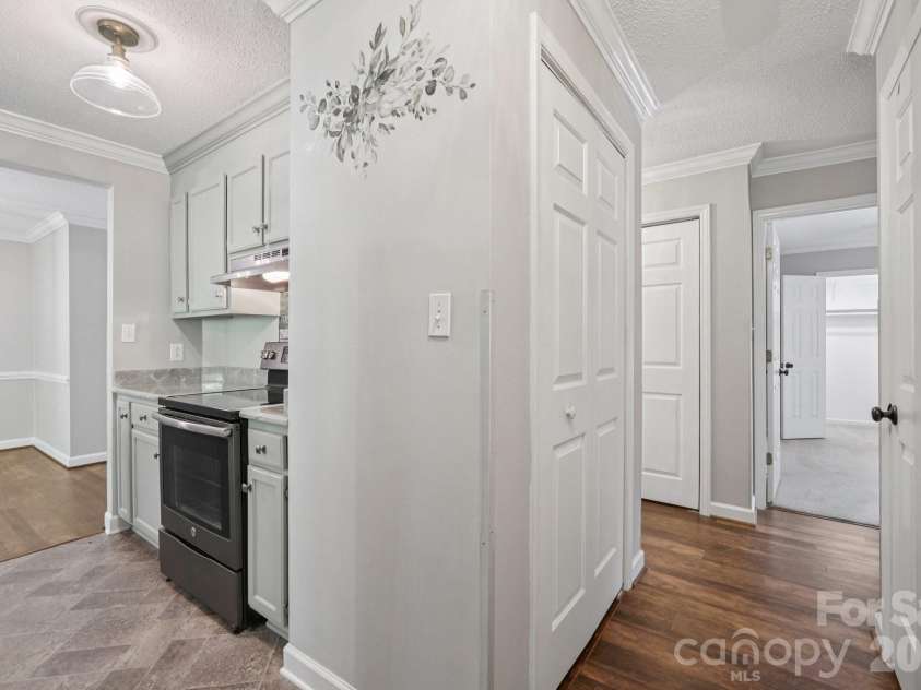 1741 Robinwood Road, Gastonia, NC 28054.  MLS# CAR4325004, YatesRealty ID 22494. 