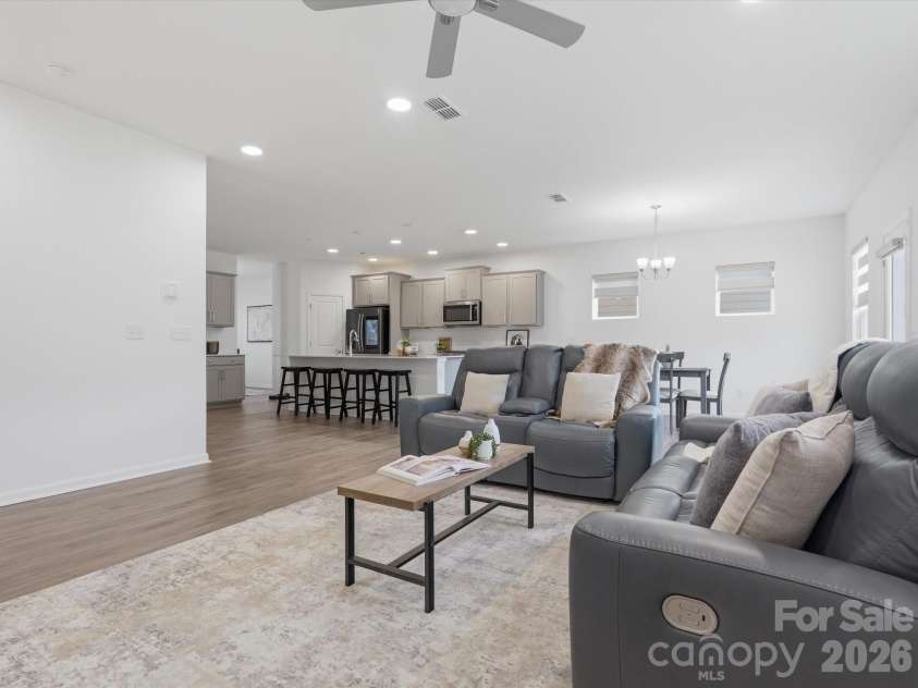 11126 Glasden Road, Charlotte, NC 28278.  MLS# CAR4393781, YatesRealty ID 22495. 