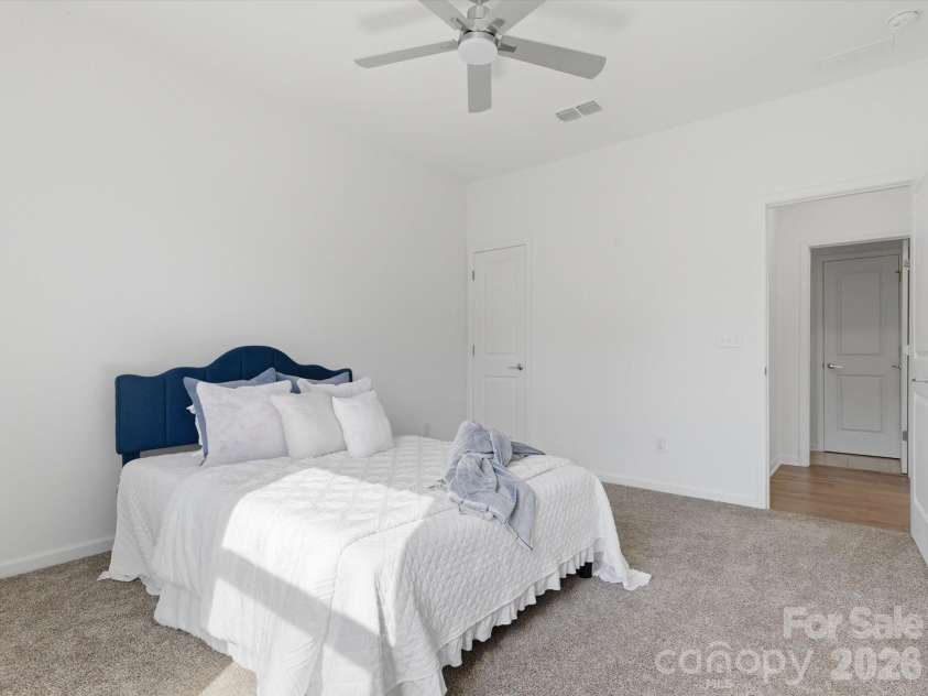 11126 Glasden Road, Charlotte, NC 28278.  MLS# CAR4393781, YatesRealty ID 22495. 