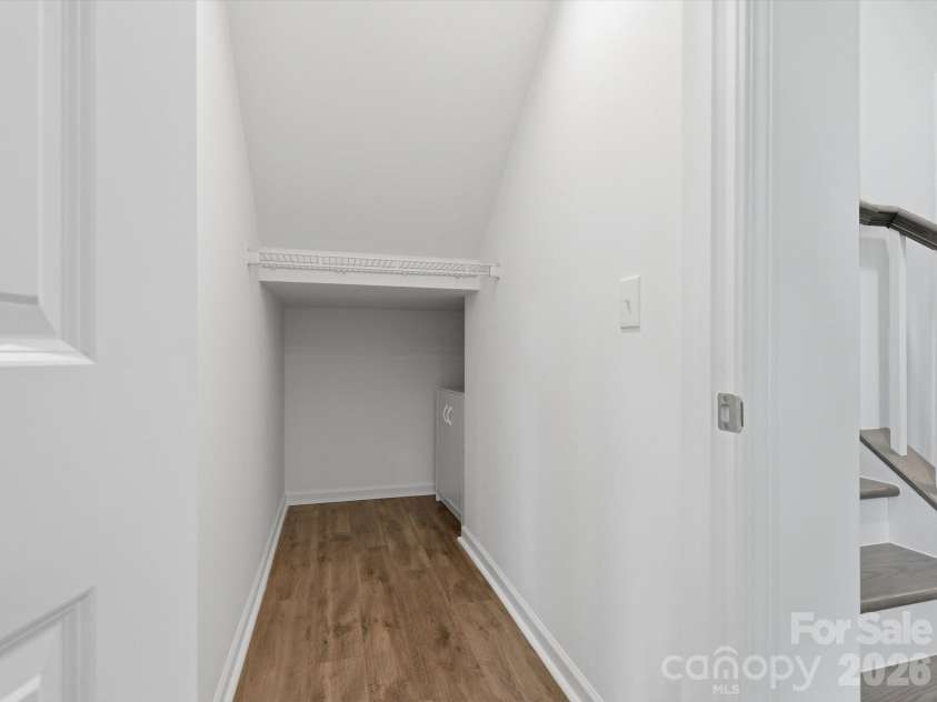 11126 Glasden Road, Charlotte, NC 28278.  MLS# CAR4393781, YatesRealty ID 22495. 