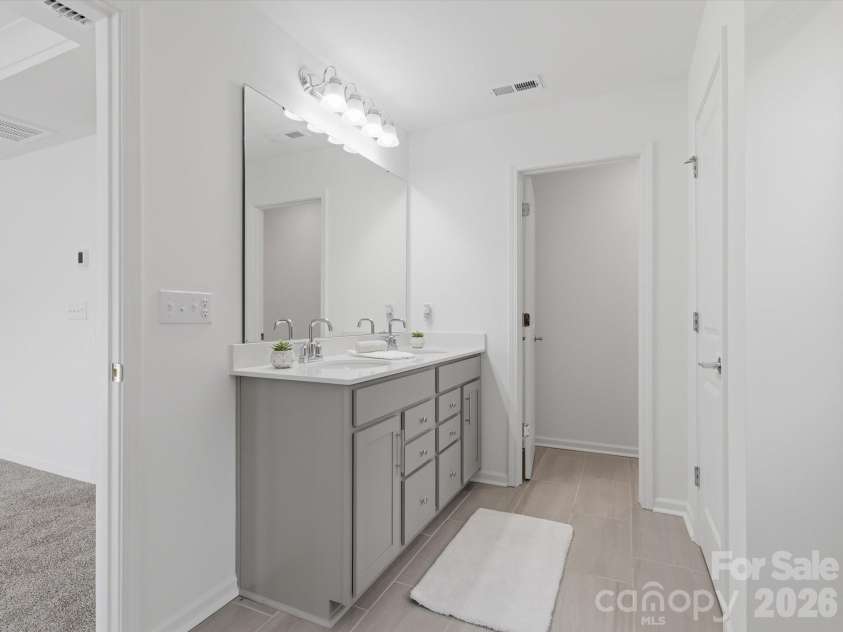 11126 Glasden Road, Charlotte, NC 28278.  MLS# CAR4393781, YatesRealty ID 22495. 
