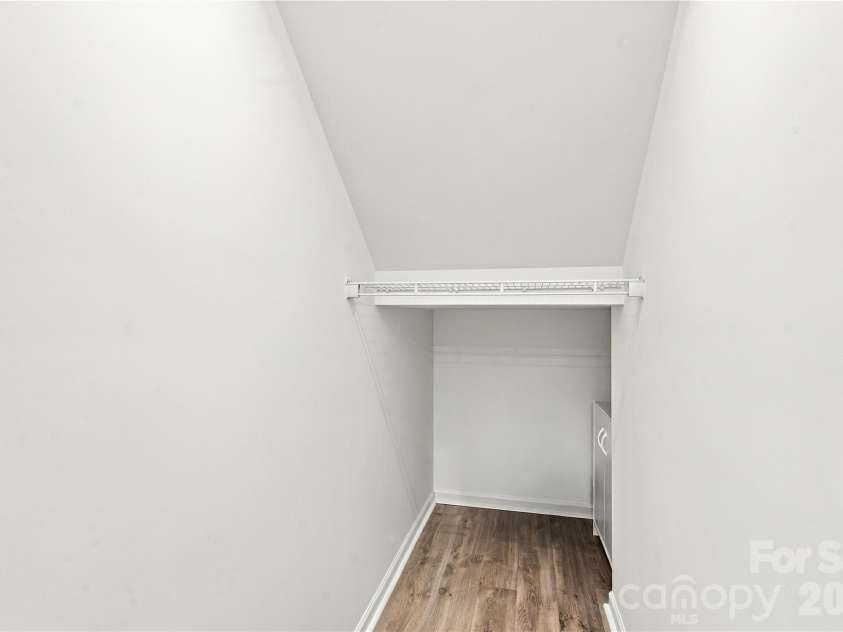 11126 Glasden Road, Charlotte, NC 28278.  MLS# CAR4435200, YatesRealty ID 22495. 