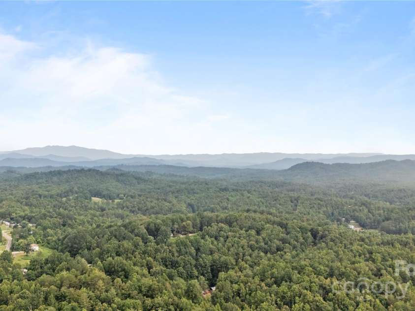 3325 Deerbrook Road, Lenoir, NC 28645.  MLS# CAR4270737, YatesRealty ID 22495. 