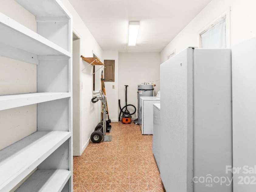 3325 Deerbrook Road, Lenoir, NC 28645.  MLS# CAR4270737, YatesRealty ID 22495. 