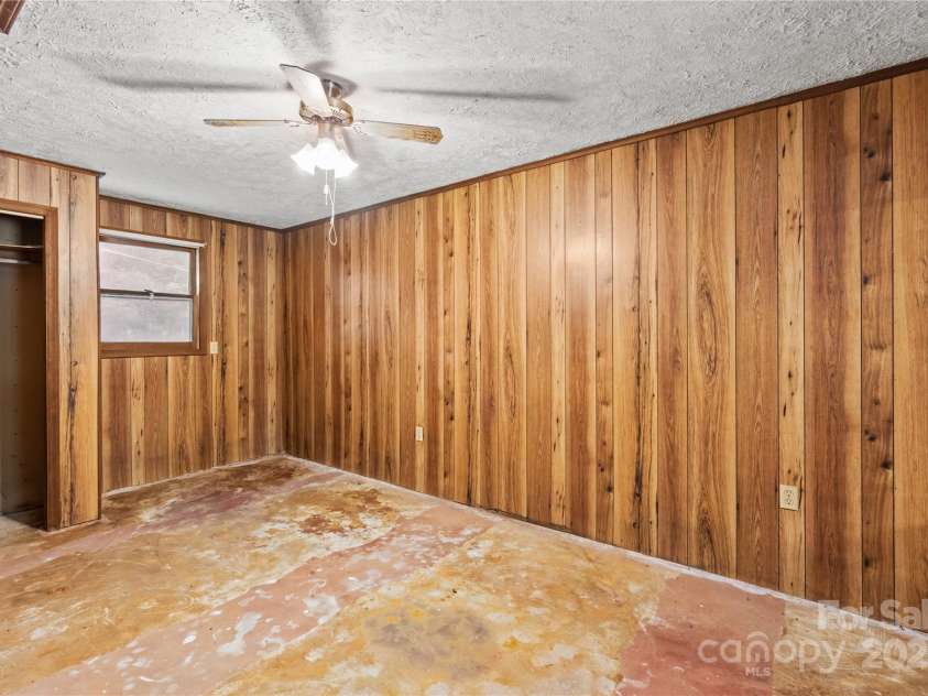 3325 Deerbrook Road, Lenoir, NC 28645.  MLS# CAR4270737, YatesRealty ID 22495. 