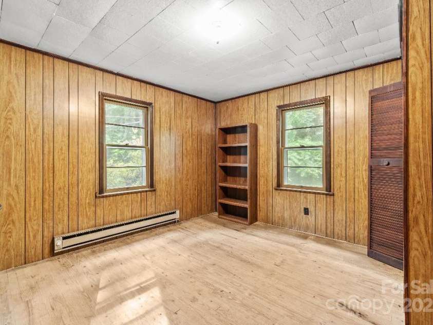 3325 Deerbrook Road, Lenoir, NC 28645.  MLS# CAR4270737, YatesRealty ID 22495. 