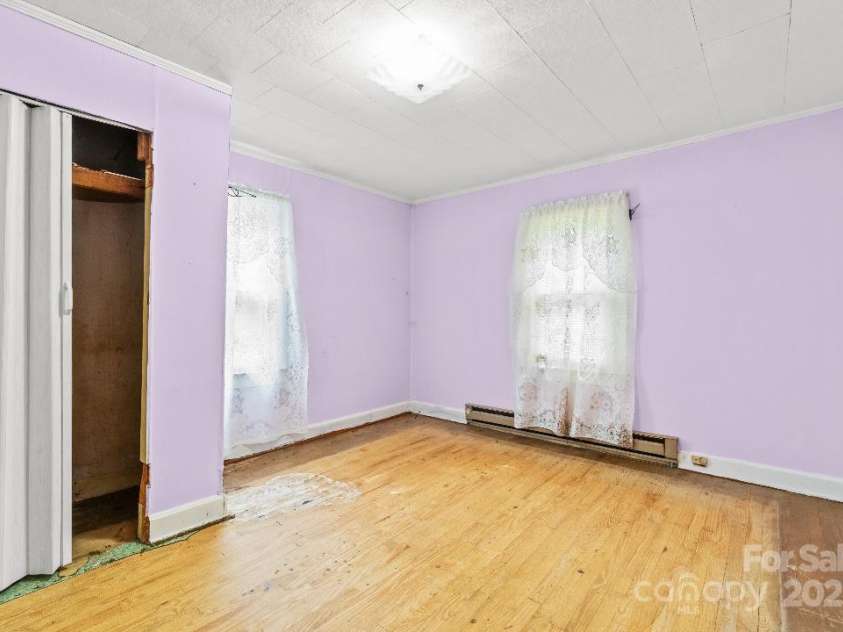 3325 Deerbrook Road, Lenoir, NC 28645.  MLS# CAR4270737, YatesRealty ID 22495. 