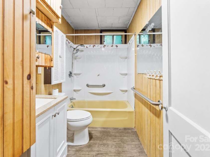 3325 Deerbrook Road, Lenoir, NC 28645.  MLS# CAR4270737, YatesRealty ID 22495. 