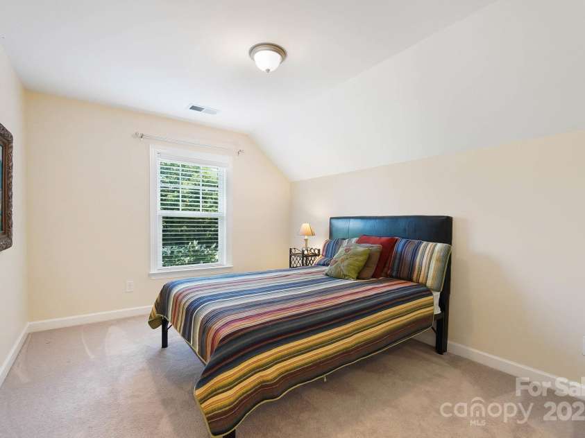 4009 Oxford Mill Road, Waxhaw, NC 28173.  MLS# CAR4267673, YatesRealty ID 22496. 5th Bedroom on 3rd floor