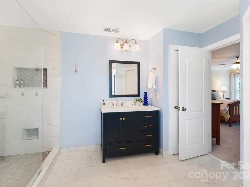 4009 Oxford Mill Road, Waxhaw, NC 28173.  MLS# CAR4267673, YatesRealty ID 22496. 