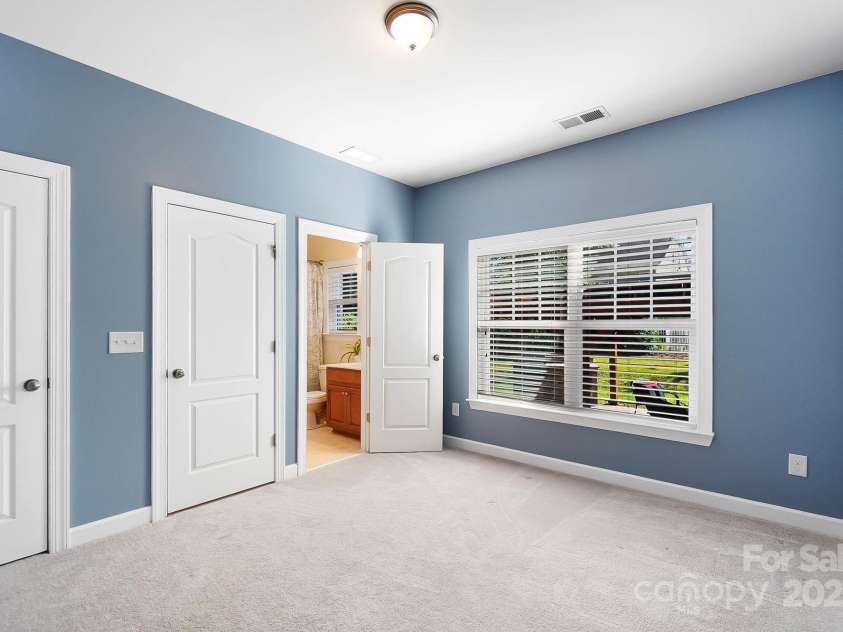 4009 Oxford Mill Road, Waxhaw, NC 28173.  MLS# CAR4267673, YatesRealty ID 22496. Guest suite on Main