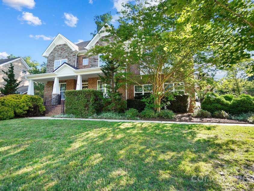 4009 Oxford Mill Road, Waxhaw, NC 28173.  MLS# CAR4267673, YatesRealty ID 22496. Welcome Home!!