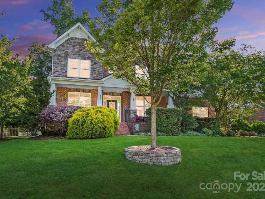 4009 Oxford Mill Road, Waxhaw, NC 28173.  MLS# CAR4267673, YatesRealty ID 22496. Welcome Home!