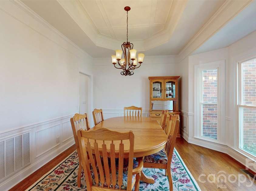 5423 Piper Glen Drive, Charlotte, NC 28277.  MLS# CAR4356760, YatesRealty ID 22496. 