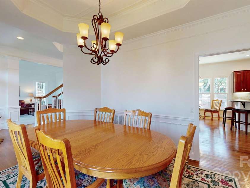 5423 Piper Glen Drive, Charlotte, NC 28277.  MLS# CAR4356760, YatesRealty ID 22496. 