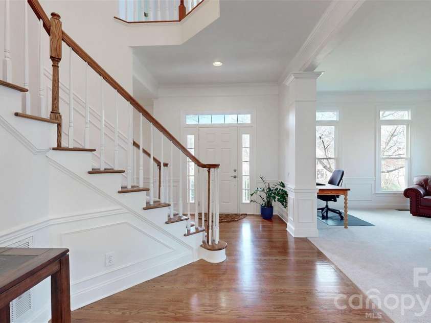 5423 Piper Glen Drive, Charlotte, NC 28277.  MLS# CAR4356760, YatesRealty ID 22496. 