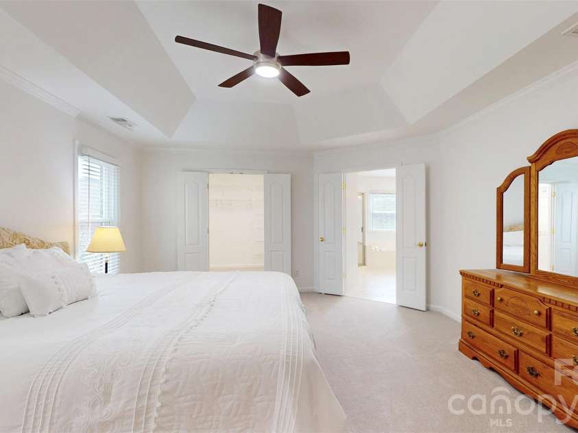 5423 Piper Glen Drive, Charlotte, NC 28277.  MLS# CAR4356760, YatesRealty ID 22496. 