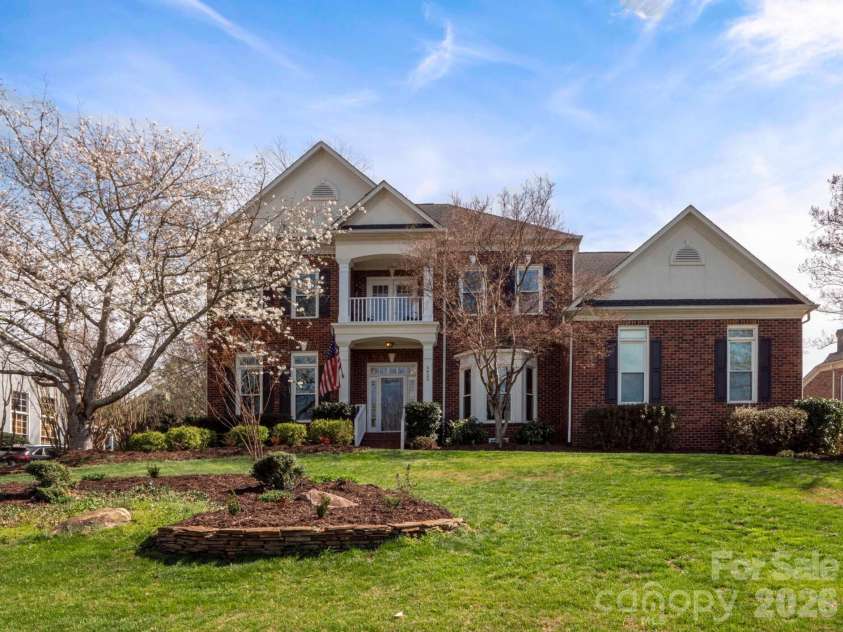 5423 Piper Glen Drive, Charlotte, NC 28277.  MLS# CAR4356760, YatesRealty ID 22496. 