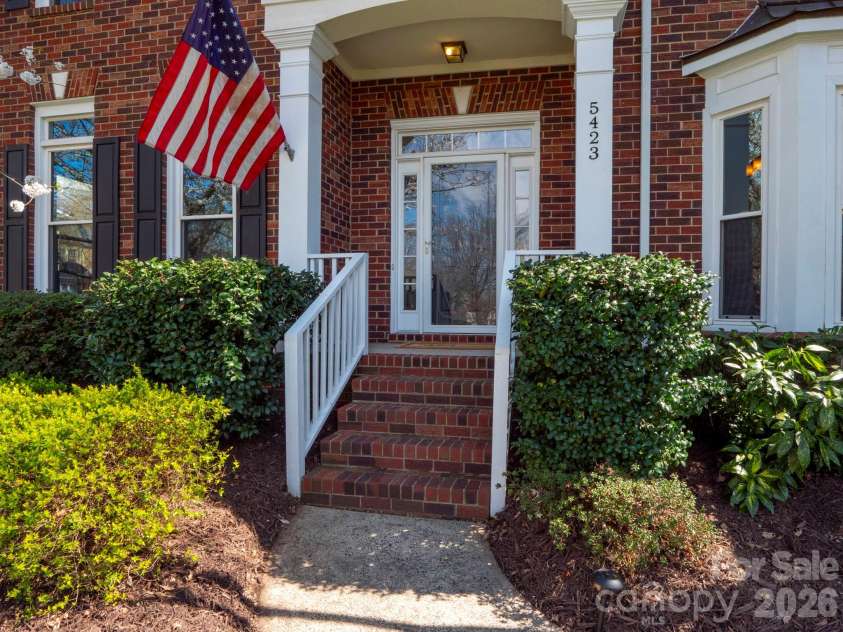 5423 Piper Glen Drive, Charlotte, NC 28277.  MLS# CAR4356760, YatesRealty ID 22496. 