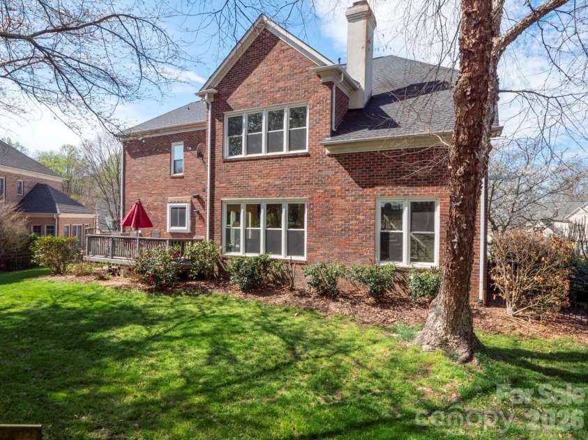 5423 Piper Glen Drive, Charlotte, NC 28277.  MLS# CAR4356760, YatesRealty ID 22496. 