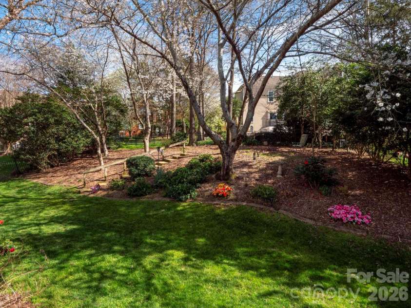 5423 Piper Glen Drive, Charlotte, NC 28277.  MLS# CAR4356760, YatesRealty ID 22496. 