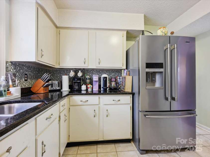 11718 Battery Place, Charlotte, NC 28273.  MLS# CAR4258299, YatesRealty ID 22497. 