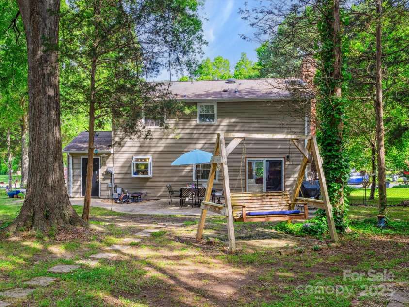 11718 Battery Place, Charlotte, NC 28273.  MLS# CAR4258299, YatesRealty ID 22497. Extended Outdoor Patio and attached storage unit