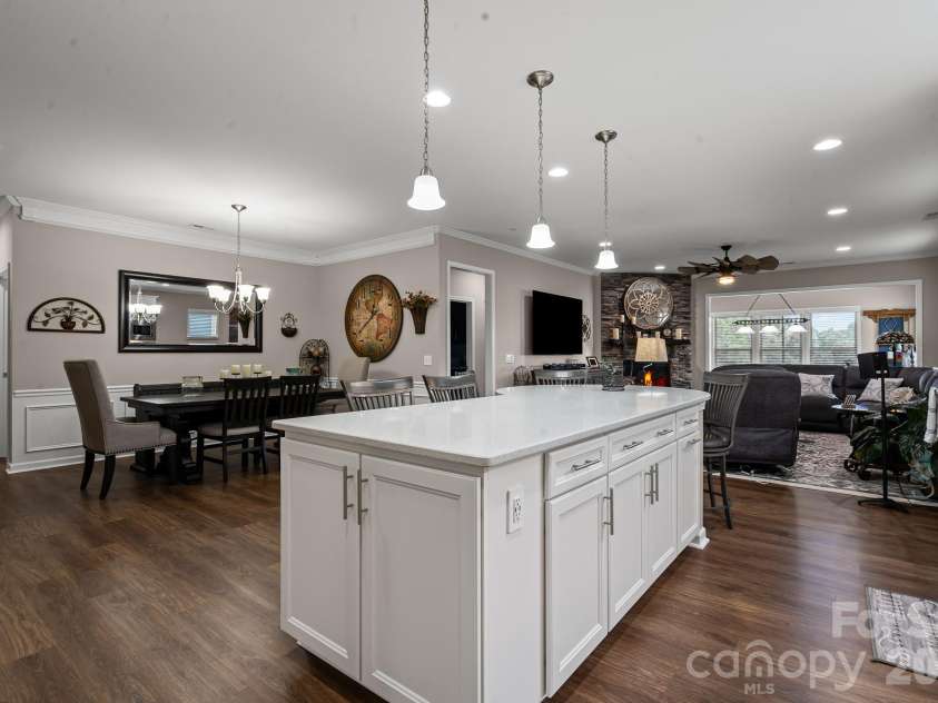 685 Birchway Drive, Fort Mill, SC 29715.  MLS# CAR4356947, YatesRealty ID 22497. Open floorplan is great for entertaining.