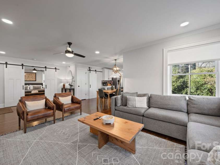 3720 Tuckaseegee Road, Charlotte, NC 28208.  MLS# CAR4356848, YatesRealty ID 22498. Spacious living room