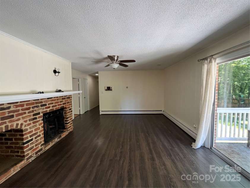 511 Evelyn Avenue, Kannapolis, NC 28083.  MLS# CAR4260364, YatesRealty ID 22498. 